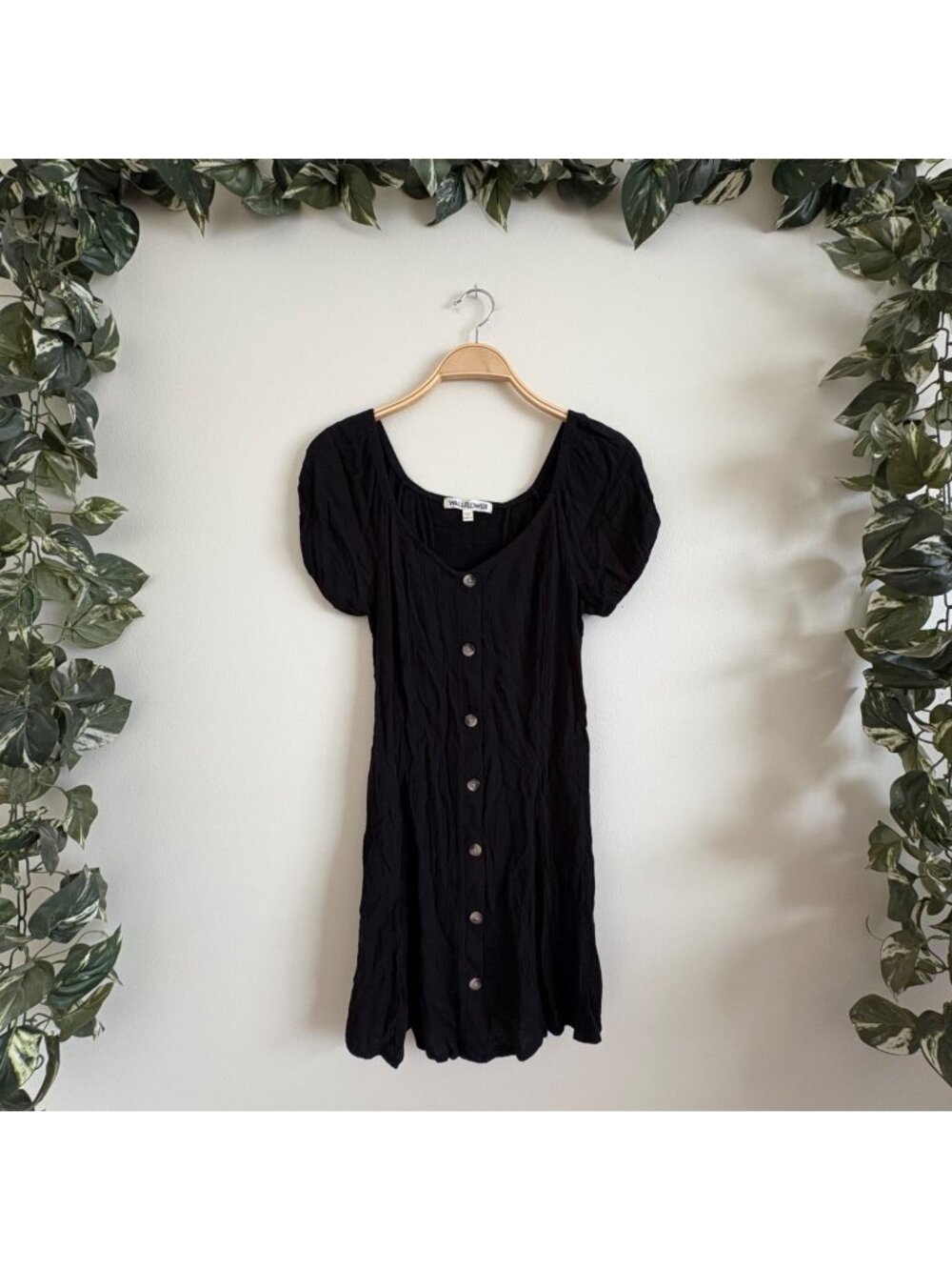 Wallflower Short Sleeve Front Button Knee Length Dress Black Women’s Size M